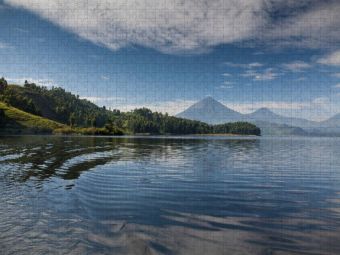 Produktbild: CALVENDO Puzzle Lake Motandu | 1000 Teile Lege-Gr&ouml;&szlig;e 64x48cm Foto-Puzzle f&uuml;r gl&uuml;ckliche Stunden