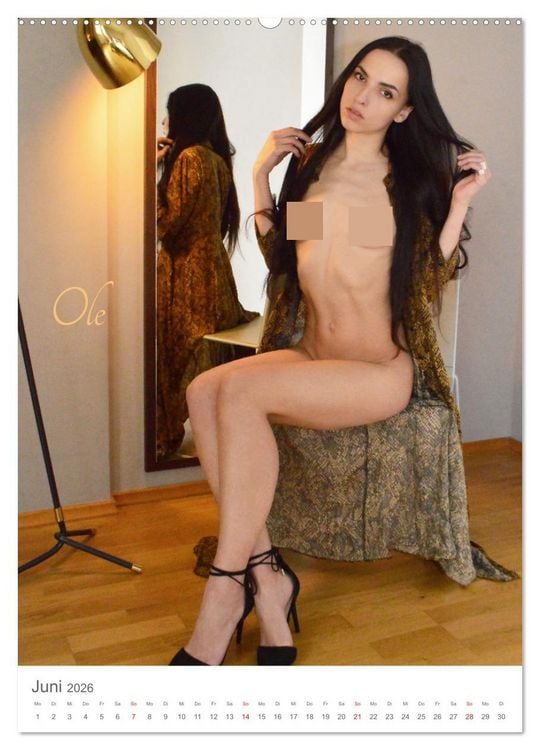 Produktbild: Erotische Frauen - Erotik Fotoart (hochwertiger Premium Wandkalender 2026 DIN A2 hoch), Kunstdruck in Hochglanz