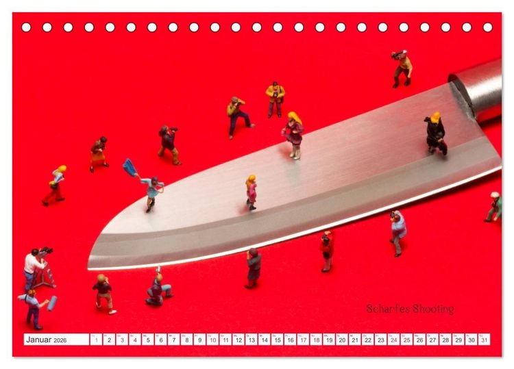 Produktbild: Erdbeerj&auml;ger ... und andere Mini-Welten (Tischkalender 2026 DIN A5 quer), CALVENDO Monatskalender