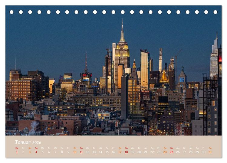 Produktbild: City Lights &ndash; New York im Fokus (Tischkalender 2026 DIN A5 quer), CALVENDO Monatskalender