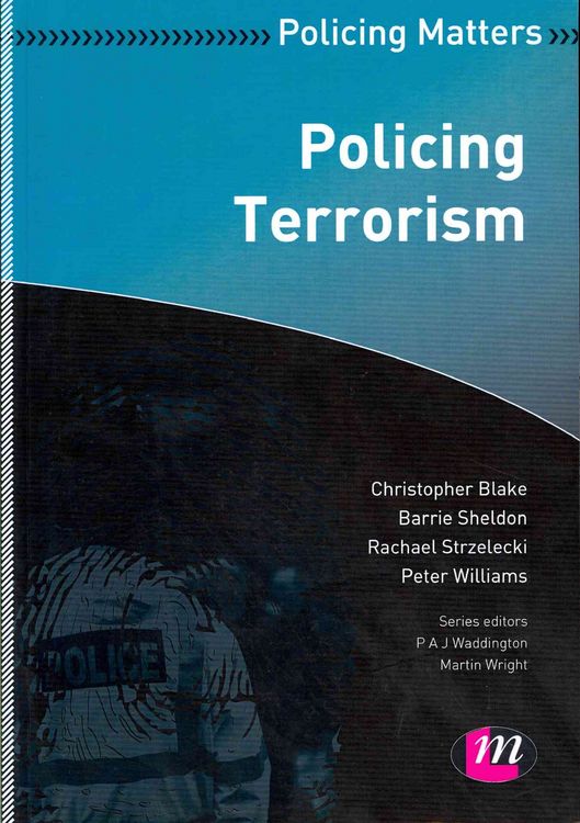 Produktbild: Policing Terrorism