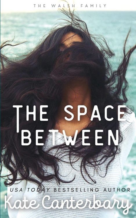 Produktbild: The Space Between