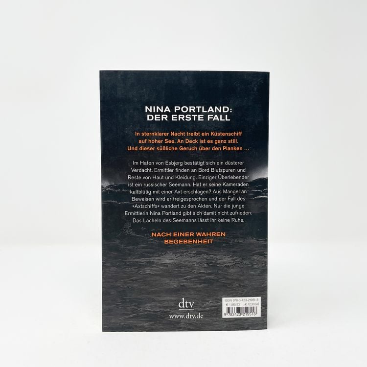 Produktbild: S&Oslash;G. Dunkel liegt die See