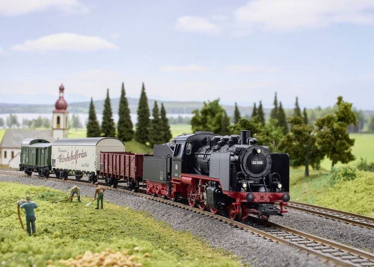 Produktbild: M&auml;rklin 29249 H0 Digital-Startpackung Nahg&uuml;terzug mit BR 24 der DB