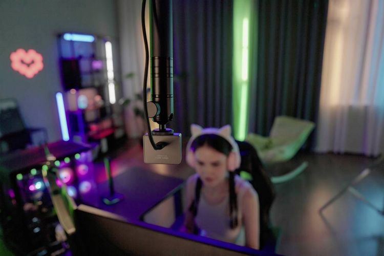 Produktbild: Obsbot MEET 2 4K-Webcam 3840 x 2160 Pixel Schnelles Auto-Tracking per AI, Magnet-Halterung, Gestensteuerung, Mikrofon