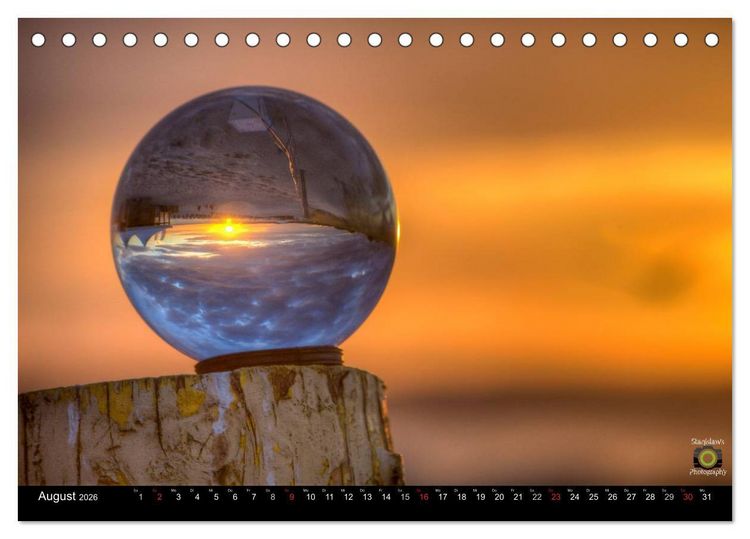 Produktbild: Glaskugel, Die Welt ist eine Kugel (Tischkalender 2026 DIN A5 quer), CALVENDO Monatskalender
