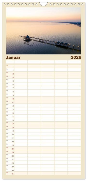 Produktbild: Familienplaner 2026 - OSTSEEK&Uuml;STE Sehnsuchtsorte in Mecklenburg-Vorpommern mit 5 Spalten (Wandkalender, 21 x 45 cm) CALVENDO