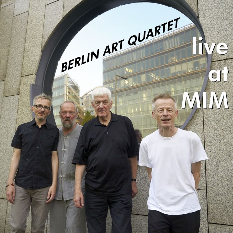 Produktbild: Live at MIM