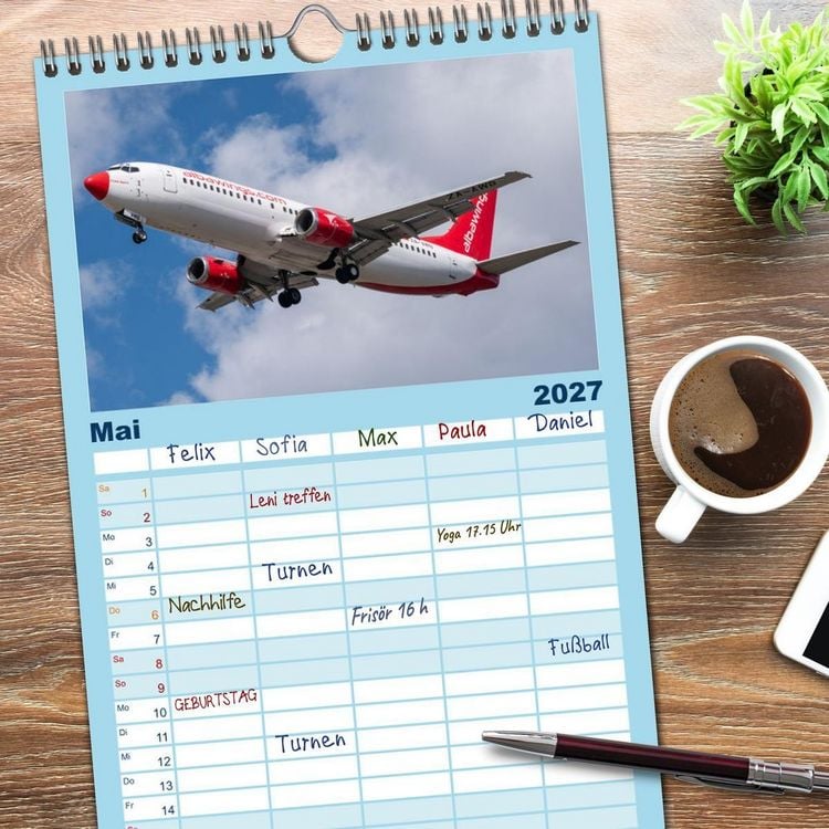 Produktbild: Familienplaner 2027 - Flieger von Boeing mit 5 Spalten (Wandkalender, 21 x 45 cm) CALVENDO
