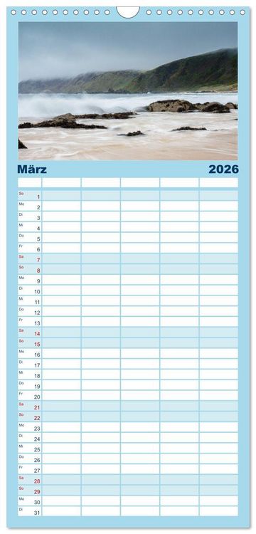 Produktbild: Familienplaner 2026 - Berg, Land und Meer - Eine Reise durch die Landschaften mit 5 Spalten (Wandkalender, 21 x 45 cm) CALVENDO