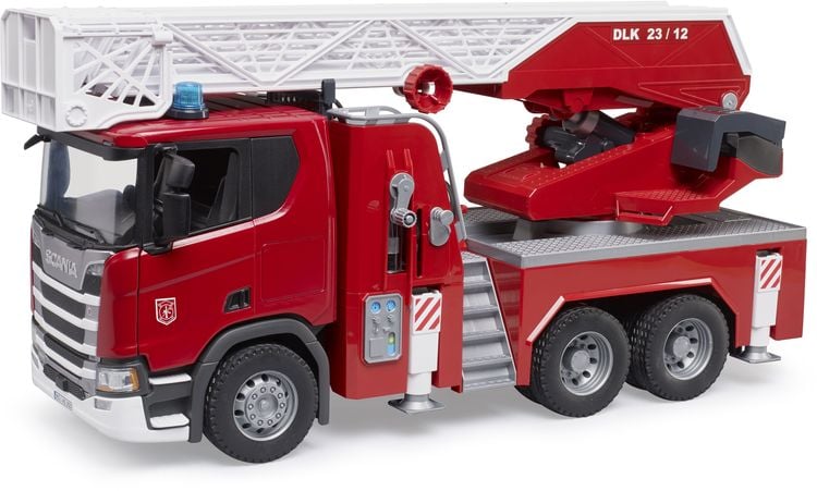 Bild vom Artikel Bruder - Scania Super 560R Feuerwehr mit Drehleiter, Wasserpumpe, L+S Modul vom Autor 