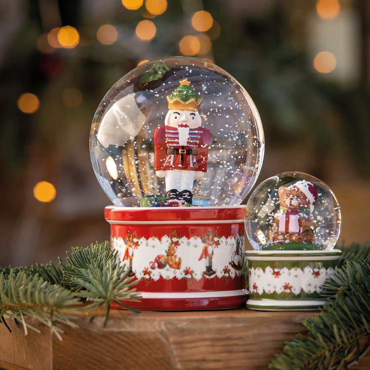 Produktbild: Villeroy & Boch Christmas Toys Schneekugel gro&szlig;, Nussknacker