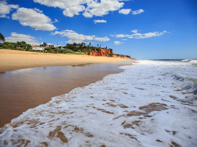 Produktbild: CALVENDO Puzzle Ein Strand an der Algarve in der N&auml;he von Quarteira | 1000 Teile Lege-Gr&ouml;&szlig;e 64x48cm Foto-Puzzle f&uuml;r gl&uuml;ckliche Stunden