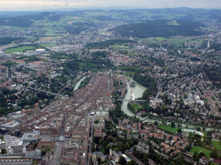 Produktbild: CALVENDO Puzzle Bern - Hauptstadt der Schweiz | 2000 Teile Lege-Gr&ouml;&szlig;e 90x67cm Foto-Puzzle f&uuml;r gl&uuml;ckliche Stunden