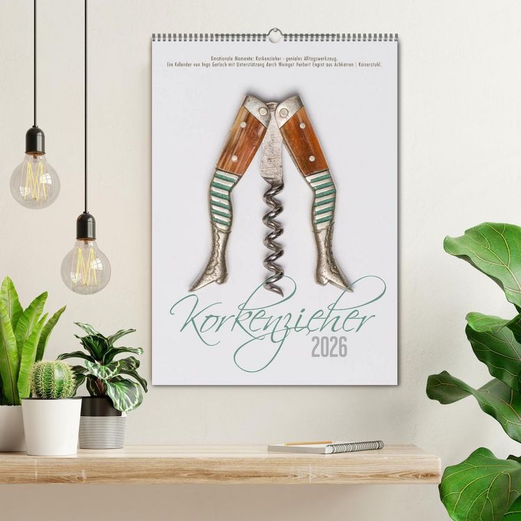 Produktbild: Emotionale Momente: Korkenzieher - geniales Alltagswerkzeug. (Wandkalender 2026 DIN A2 hoch), CALVENDO Monatskalender