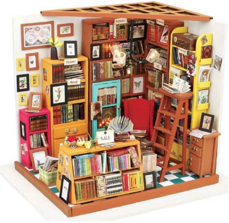 Bild vom Artikel Book Nook DIY Bücherecke Sam's Study vom Autor 
