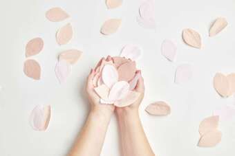Produktbild: Krepp Konfetti Rosenbl&auml;tter, Rosa Mix, 20g,