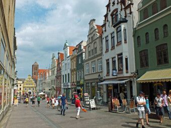 Produktbild: CALVENDO Puzzle Einkaufen in der Kr&auml;merstra&szlig;e | 1000 Teile Lege-Gr&ouml;&szlig;e 64x48cm Foto-Puzzle f&uuml;r gl&uuml;ckliche Stunden