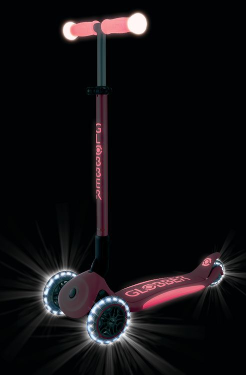 Produktbild: GLOBBER ELITE GLOW LIGHTS pastellrosa, mit Leuchtrollen und Glow-Effekt