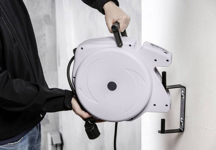 Produktbild: AS Schwabe 12645 Wandkabeltrommel 20m Schwarz Schutzkontakt-Winkelstecker, Frankreich-Stecker