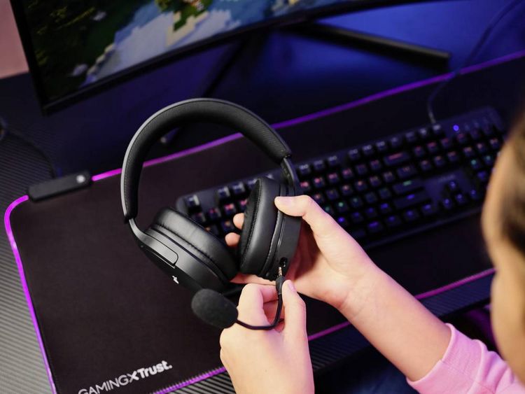 Produktbild: Trust GXT491 FAYZO Over Ear Headset Bluetooth&reg; Virtual Surround Schwarz Surround-Sound, Mikrofon-Stummschaltung, Lautst&auml;rkeregelung Gaming