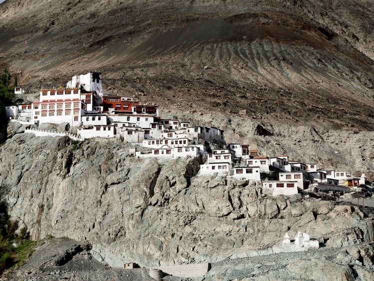 Produktbild: CALVENDO Puzzle Kloster Diskit / Nubra Valley | 1000 Teile Lege-Gr&ouml;&szlig;e 64x48cm Foto-Puzzle f&uuml;r gl&uuml;ckliche Stunden
