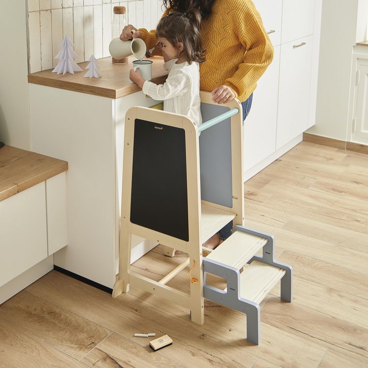 Produktbild: Lernturm aus Holz mit Tafel & Hocker &ndash; H&ouml;henverstellbar ab 18 Monaten