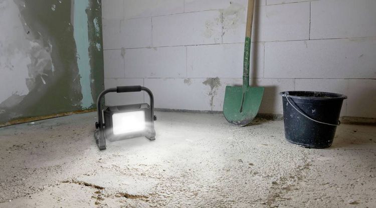 Produktbild: Ansmann Akku-LED-Baustrahler FL20W-R 20 W schwarz