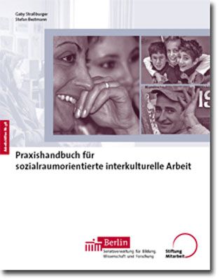 Produktbild: Praxishandbuch f&uuml;r sozialraumorientierte interkulturelle Arbeit