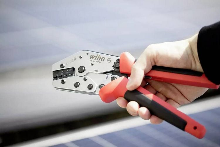 Produktbild: Wiha MC4 45796 Crimpzange 1 St&uuml;ck Photovoltaik-Verbinder, Solar-Steckverbinder 2.5 bis 6mm&sup2;
