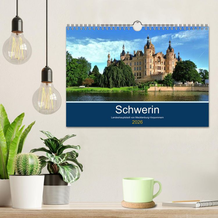Produktbild: Schwerin - Landeshauptstadt von Mecklenburg-Vorpommern (Wandkalender 2026 DIN A4 quer), CALVENDO Monatskalender