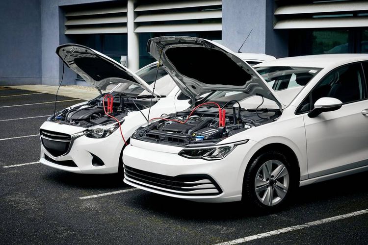 Produktbild: Osram Automotive BATTERYstart STARTER CABLE 300A Starthilfekabel 16 mm&sup2; Aluminium (kupferbeschichtet) 3 m mit Kunststoffzangen