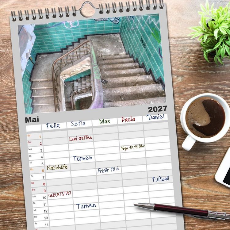 Produktbild: Familienplaner 2027 - Lost Places in Deutschland mit 5 Spalten (Wandkalender, 21 x 45 cm) CALVENDO