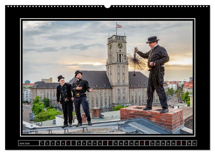 Produktbild: Schornsteinfeger &uuml;ber Berlin - Gl&uuml;ckseligkeit (Wandkalender 2026 DIN A2 quer), CALVENDO Monatskalender