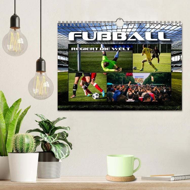 Produktbild: Fu&szlig;ball regiert die Welt (Wandkalender 2026 DIN A4 quer), CALVENDO Monatskalender