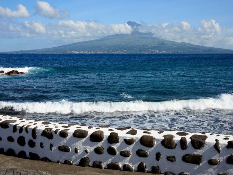 Produktbild: CALVENDO Puzzle Faial - Blick auf Pico | 1000 Teile Lege-Gr&ouml;&szlig;e 64x48cm Foto-Puzzle f&uuml;r gl&uuml;ckliche Stunden