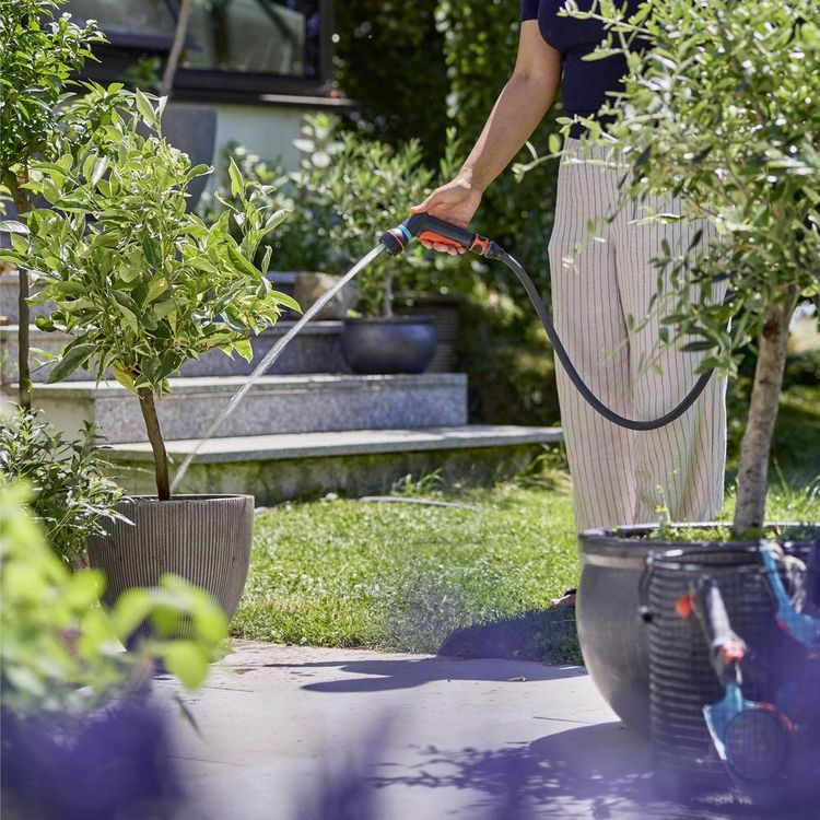 Produktbild: GARDENA 18375-20 Classic Kompakte Multi-Brause Gartenbrause