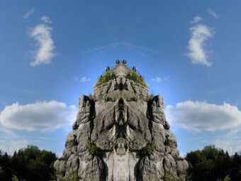 Produktbild: CALVENDO Puzzle Die Externsteine - Dimensionen im Spiegel | 1000 Teile Lege-Gr&ouml;&szlig;e 64x48cm Foto-Puzzle f&uuml;r gl&uuml;ckliche Stunden