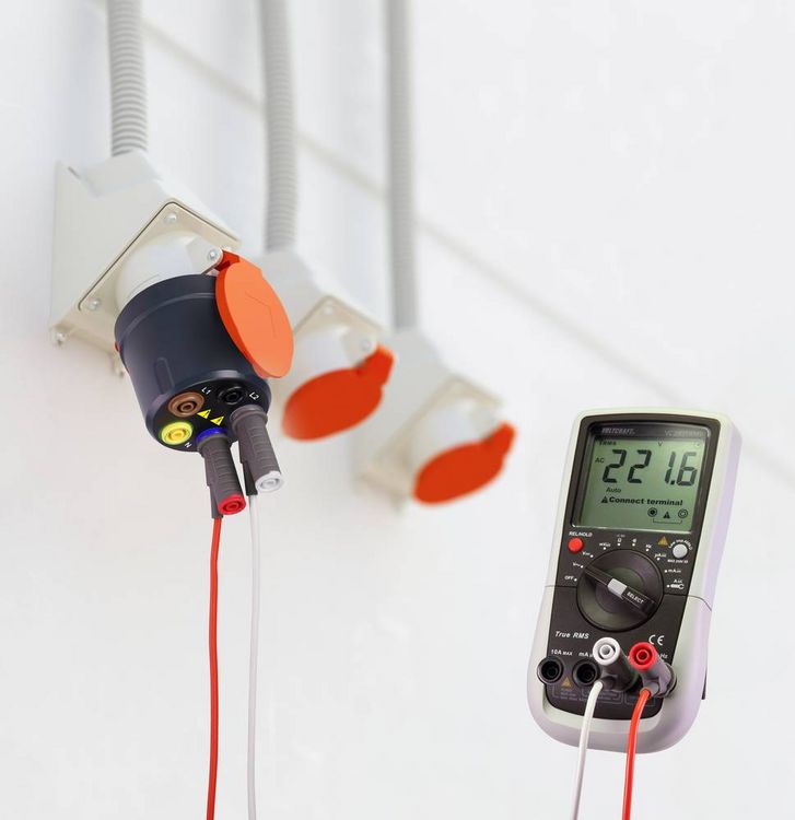 Produktbild: VOLTCRAFT VMA-3L 32 Messadapter CEE-Stecker 32A 5polig - Buchse 4mm Dunkelgrau, Rot