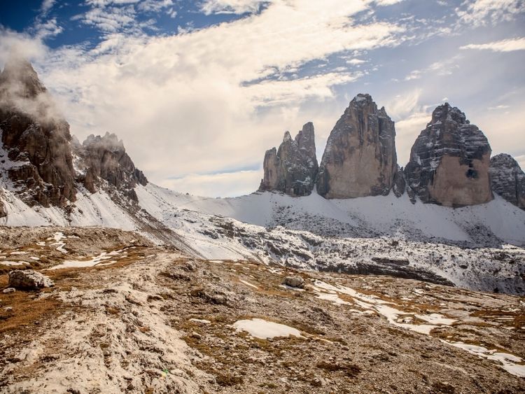 Produktbild: CALVENDO Puzzle Drei Zinnen Gipfel im Schnee | 1000 Teile Lege-Gr&ouml;&szlig;e 64x48cm Foto-Puzzle f&uuml;r gl&uuml;ckliche Stunden