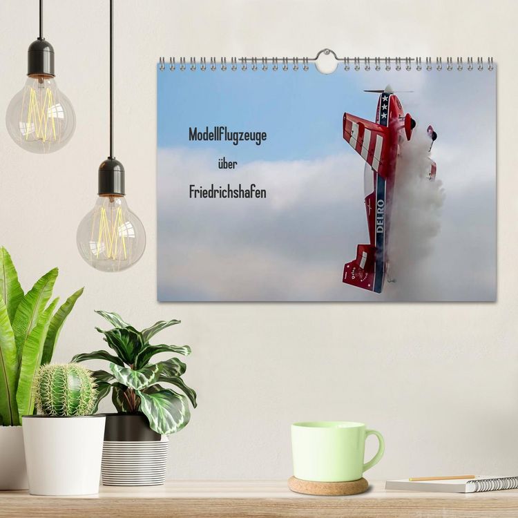 Produktbild: Modellflugzeuge &uuml;ber Friedrichshafen (Wandkalender 2026 DIN A4 quer), CALVENDO Monatskalender