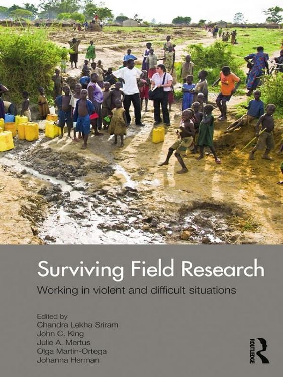 Produktbild: Surviving Field Research