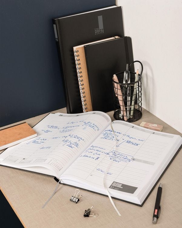 Produktbild: BRUNNEN 1072440907 Buchkalender Premium TimeCenter Mod. 724 2027 A4, Kunststoff, schwarz