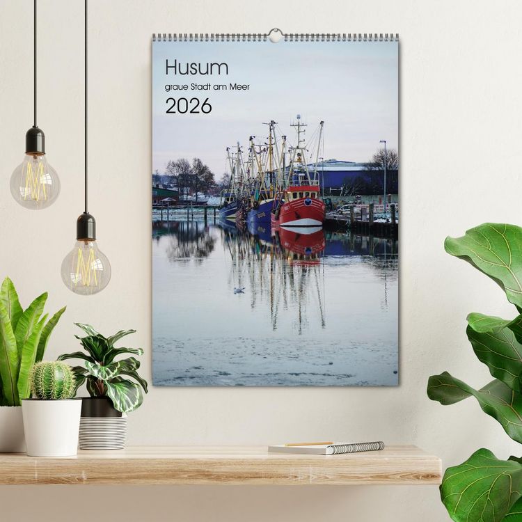 Produktbild: Husum - graue Stadt am Meer (Wandkalender 2026 DIN A2 hoch), CALVENDO Monatskalender