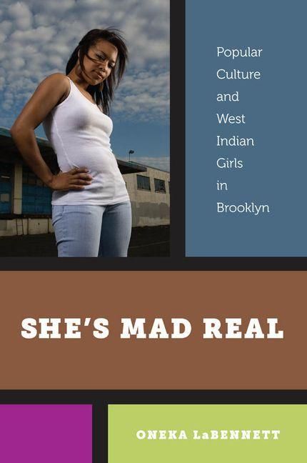 Produktbild: She's Mad Real