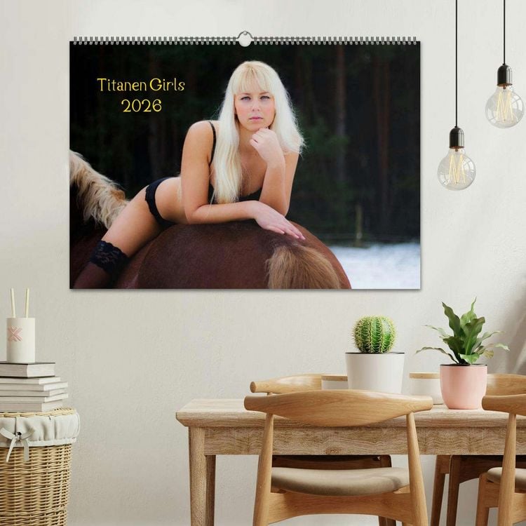 Produktbild: Titanen Girls 2026 - erotische Frauen und starke Pferde (Wandkalender 2026 DIN A2 quer), CALVENDO Monatskalender