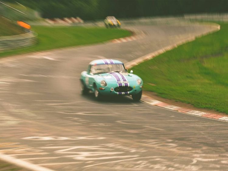 Produktbild: CALVENDO Puzzle Jaguar E-Type Racing | 1000 Teile Lege-Gr&ouml;&szlig;e 64x48cm Foto-Puzzle f&uuml;r gl&uuml;ckliche Stunden