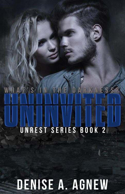 Produktbild: Uninvited (Unrest Series, #2)