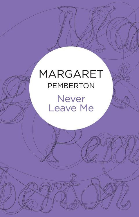Produktbild: Never Leave Me