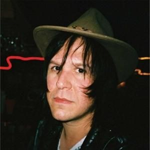 Produktbild: In Between Sad